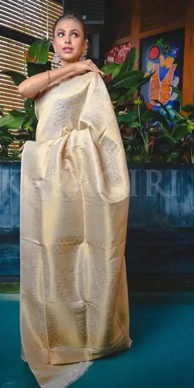 KP 5054 White Color Soft Lichi Silk Jacquard Rich Pallu Saree Casual, Party Wear, Wedding, Events Etc. Expected Delivery 4-6 Working Days @1349/- | Bollywood Sarees, Creative Sarees, Designer Sarees, Embroidered Sarees, Ethnic Saree, Modern Digital sarees, Party Wear Sarees, Sarees