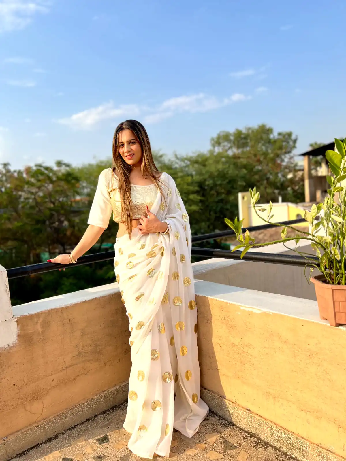 JR 589 White Color Georgette Embroidery Sequence work with folo piping Saree Casual, Wedding, Festive, Events . Expected Delivery  4-6 Working Days @1599/- | Bollywood Sarees, Creative Sarees, Designer Sarees, Embroidered Sarees, Ethnic Saree, Modern Digital sarees, Party Wear Sarees, Sarees