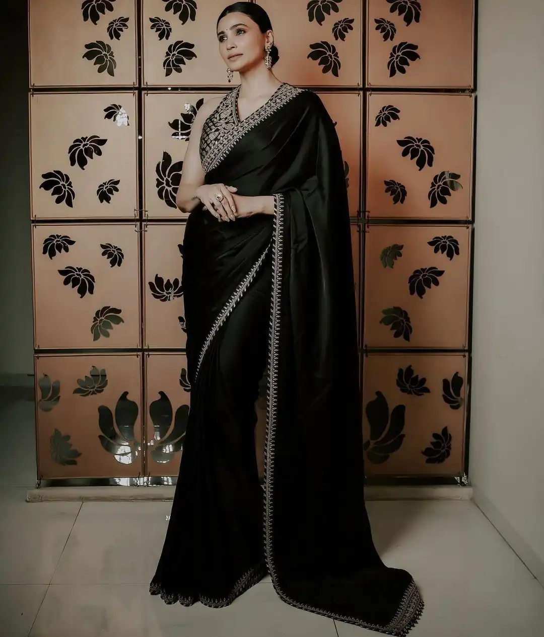KD 463 Black Color Satin Silk Thread & Sequence Work Saree Casual, Party, Wedding, Festive, Events Etc.  Expected Delivery  4-6 Working Days @1749/- Only | Bollywood Sarees, Creative Sarees, Designer Sarees, Embroidered Sarees, Ethnic Saree, Modern Digital sarees, Party Wear Sarees, Sarees