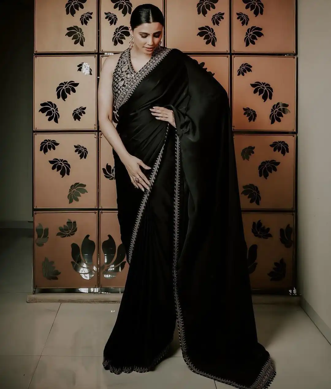 KD 463 Black Color Satin Silk Thread & Sequence Work Saree Casual, Party, Wedding, Festive, Events Etc.  Expected Delivery  4-6 Working Days @1749/- Only | Bollywood Sarees, Creative Sarees, Designer Sarees, Embroidered Sarees, Ethnic Saree, Modern Digital sarees, Party Wear Sarees, Sarees