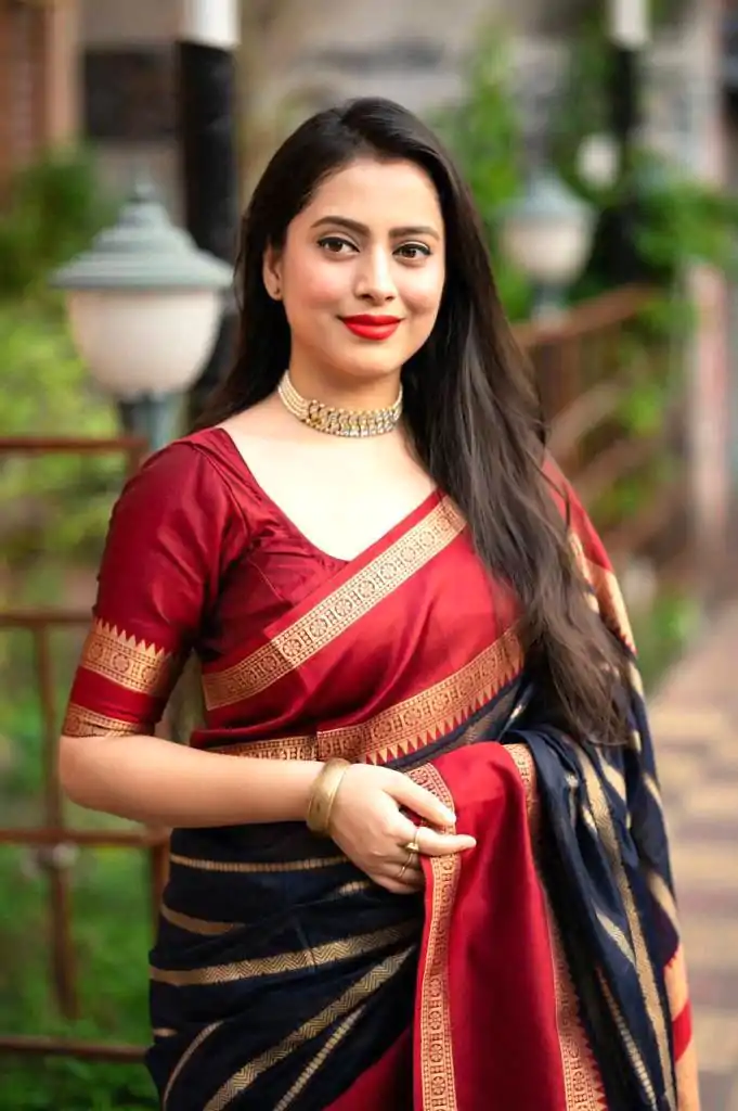 KP 5051 Maroon Color Soft Lichi Silk Jacquard Work Saree Rich Pallu Casual, Party Wear, Wedding, Events Etc. Expected Delivery 4-6 Working Days @1449/- | Bollywood Sarees, Creative Sarees, Designer Sarees, Embroidered Sarees, Ethnic Saree, Modern Digital sarees, Party Wear Sarees, Sarees