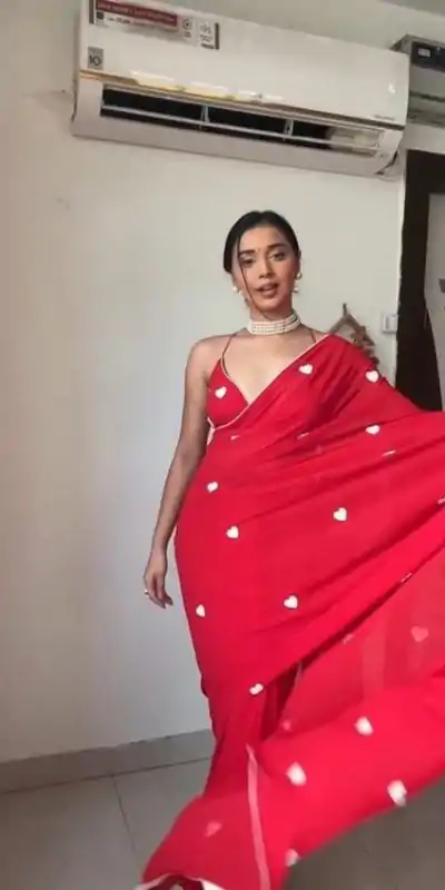 DDH LOVING Red Color Georgette With Hart Gmathi Work Saree Events Casual, Wedding, Festive, Events Etc. Expected Delivery 4-6 Working Days @1499/- | Bollywood Sarees, Creative Sarees, Designer Sarees, Embroidered Sarees, Ethnic Saree, Modern Digital sarees, Party Wear Sarees, Sarees