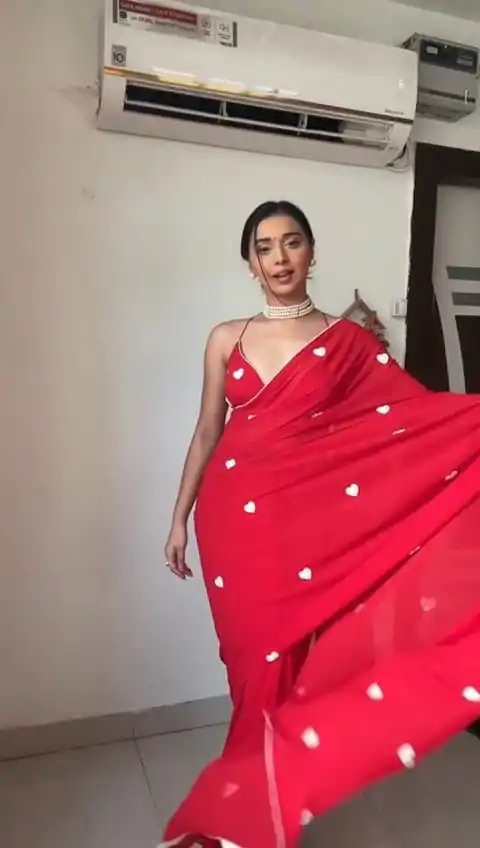 DDH LOVING Red  Color Georgette With Hart Gmathi Work Saree Events Casual, Wedding, Festive, Events Etc. Expected Delivery  4-6 Working Days @1499/- | Bollywood Sarees, Creative Sarees, Designer Sarees, Embroidered Sarees, Ethnic Saree, Modern Digital sarees, Party Wear Sarees, Sarees