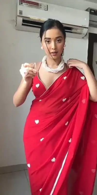 DDH LOVING Red Color Georgette With Hart Gmathi Work Saree Events Casual, Wedding, Festive, Events Etc. Expected Delivery 4-6 Working Days @1499/- | Bollywood Sarees, Creative Sarees, Designer Sarees, Embroidered Sarees, Ethnic Saree, Modern Digital sarees, Party Wear Sarees, Sarees