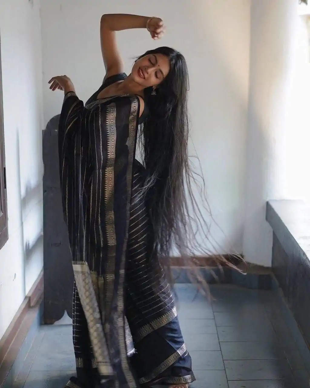 DDF Silver Black 2 Color Soft Lichi Silk Ordinary Design Saree Casual, Party Wear, Events, Festivals Wear Etc. Expected Delivery 4-6 Working Days 1399/- | Bollywood Sarees, Creative Sarees, Designer Sarees, Embroidered Sarees, Ethnic Saree, Modern Digital sarees, Party Wear Sarees, Sarees
