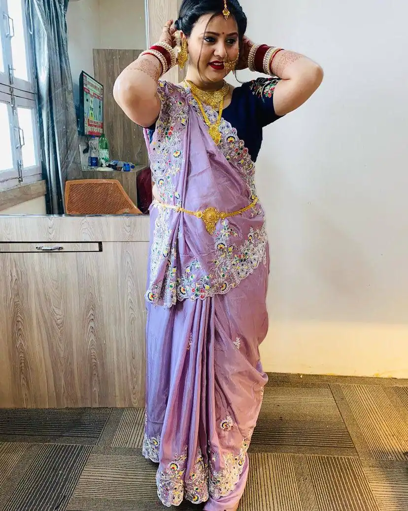 ST 328 Violet Color Vichitra Silk Cotton Embroidery Work Saree Casual, Wedding, Party, Festive, Events Etc. Expected Delivery 4-6 Working Days @1999/- | Bollywood Sarees, Creative Sarees, Designer Sarees, Embroidered Sarees, Ethnic Saree, Modern Digital sarees, Party Wear Sarees, Sarees