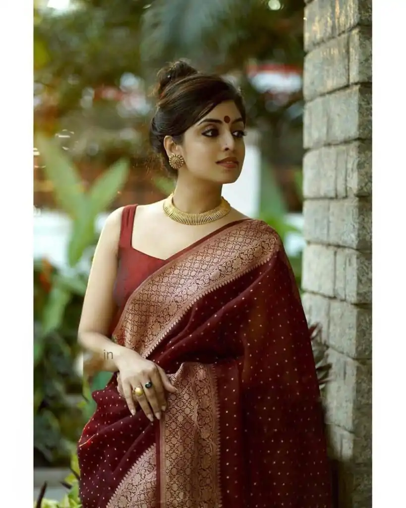 KP 4012 Maroon Color Soft Lichi Silk Cloth Beautiful Rich Pallu Saree Casual, Party Wear, Wedding, Events Etc.   Expected Delivery 4-6 Working Days @ 1349 | Bollywood Sarees, Creative Sarees, Designer Sarees, Embroidered Sarees, Ethnic Saree, Modern Digital sarees, Party Wear Sarees, Sarees