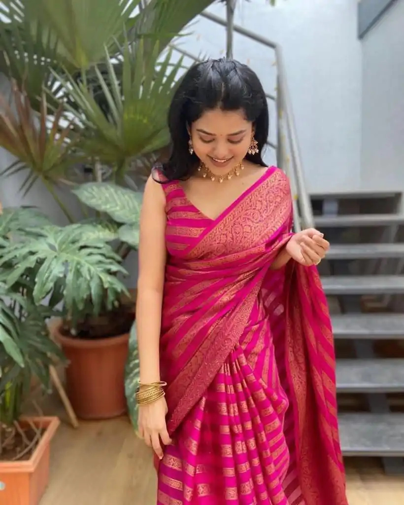 KP 4085 Pink Color Soft Lichi Silk Jacquard On All Over Saree Casual, Party Wear, Wedding, Events Etc. Expected Delivery 4-6 Working Days @1399/- | Bollywood Sarees, Creative Sarees, Designer Sarees, Embroidered Sarees, Ethnic Saree, Modern Digital sarees, Party Wear Sarees, Sarees