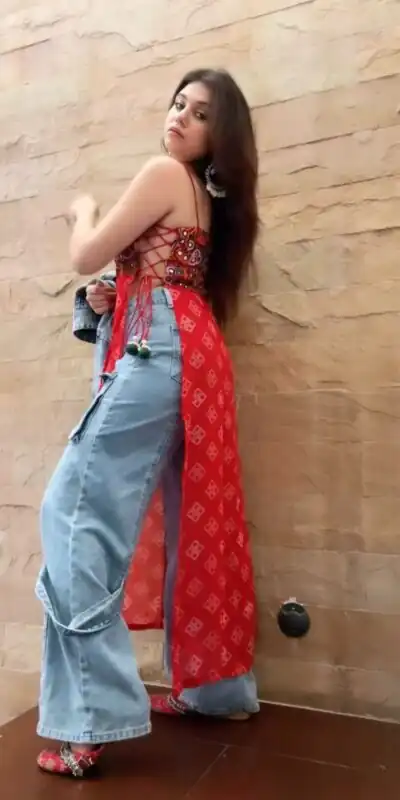 RTC 5691 Red Color Foix Georgette Chine Stich Work Real Mirror Kurti Casual, Wedding, Party, Festive, Events Etc. Expected Delivery 4-6 Working Days @1749/- | Bollywood Kurti, Creative Kurtis, Designer Kurti, Kurti, Party Wear Kurti, Selfie Kurti