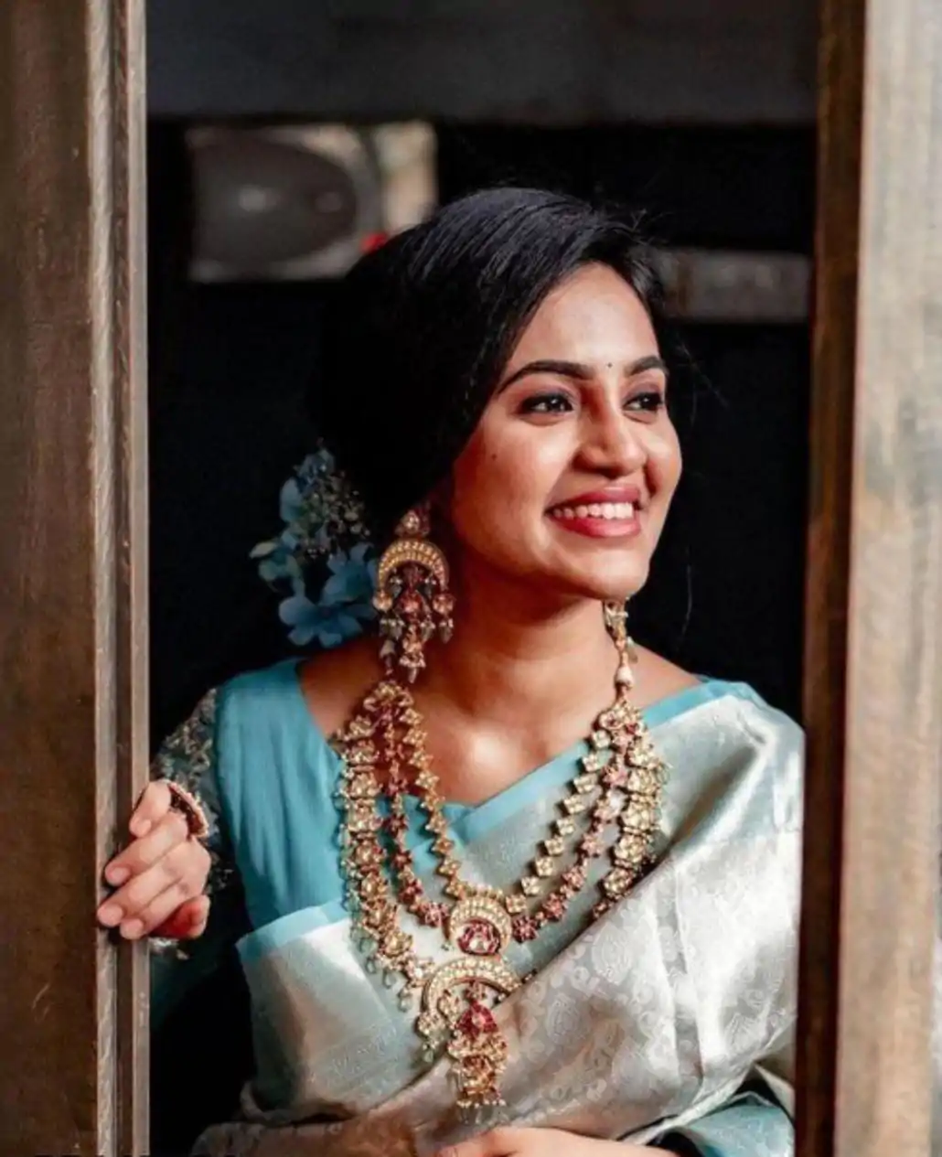 ES 8161 Silver Color Soft Lichi Silk Butti Work Saree Casual, Wedding, Party, Festive, Events Etc. Expected Delivery 4-6 Working Days @1499/- | Bollywood Sarees, Creative Sarees, Designer Sarees, Embroidered Sarees, Ethnic Saree, Modern Digital sarees, Party Wear Sarees, Sarees