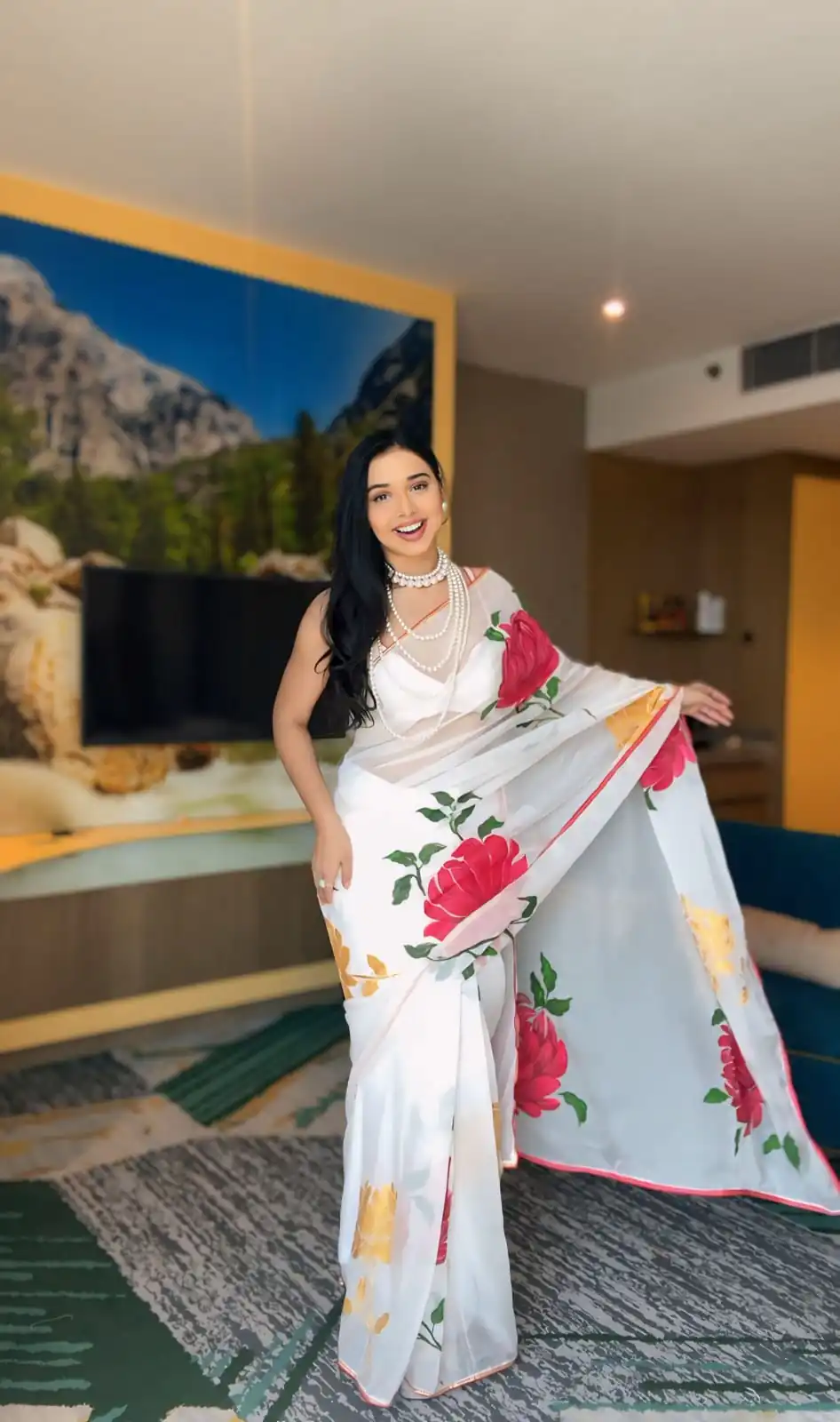  SC 265 White Color Pure Soft Georgette Silk Design All Over Saree , Party Wear, Events, Festivals Expected Delivery 4-6 Working Days 1599/- | Bollywood Sarees, Creative Sarees, Designer Sarees, Embroidered Sarees, Ethnic Saree, Modern Digital sarees, Party Wear Sarees, Sarees