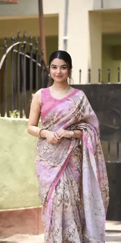 Veechis 110 Pink Color Linen Beautiful Digital Printed Work Saree Casual, Party Festive, Events. Expected Delivery 4-6 Working Days @1549/- | Bollywood Sarees, Creative Sarees, Designer Sarees, Embroidered Sarees, Modern Digital sarees, Party Wear Sarees, Sarees