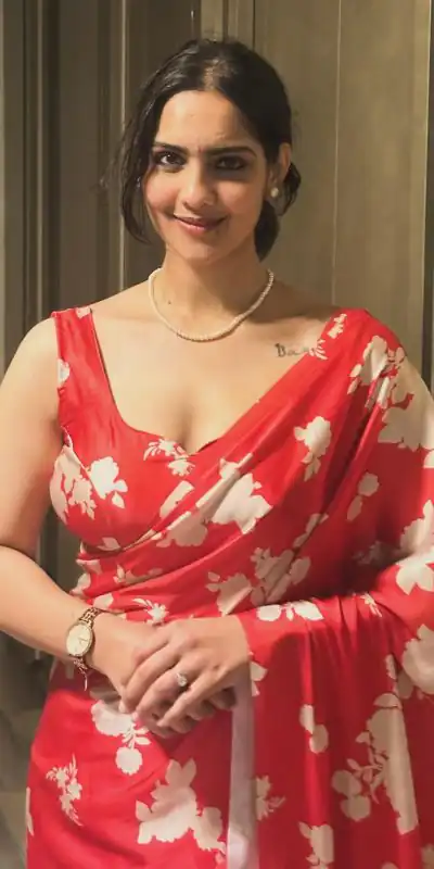 JM Diksha sharma Red Color Satin Silk Blouse Digital Print Saree, Party Wear, Events, Festivals Expected Delivery 4-6 Working Days 1549/- | Bollywood Sarees, Creative Sarees, Designer Sarees, Embroidered Sarees, Ethnic Saree, Modern Digital sarees, Party Wear Sarees, Sarees