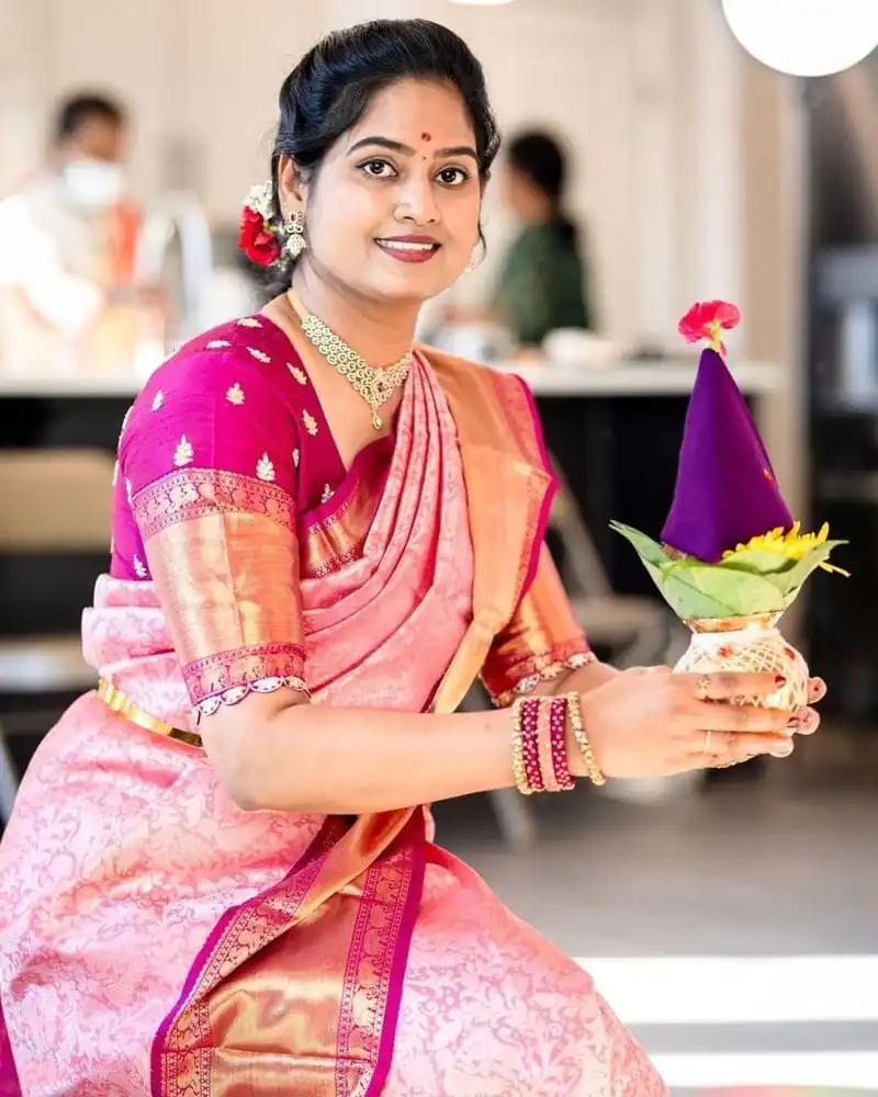 SC Niyati silk Pink Color Soft Silk Golden And Silver Zari Design Saree Casual, Party Wear, Events, Festivals Etc. Expected Delivery 4-6 Working Days 1599/- | Bollywood Sarees, Creative Sarees, Designer Sarees, Embroidered Sarees, Ethnic Saree, Modern Digital sarees, Party Wear Sarees, Sarees