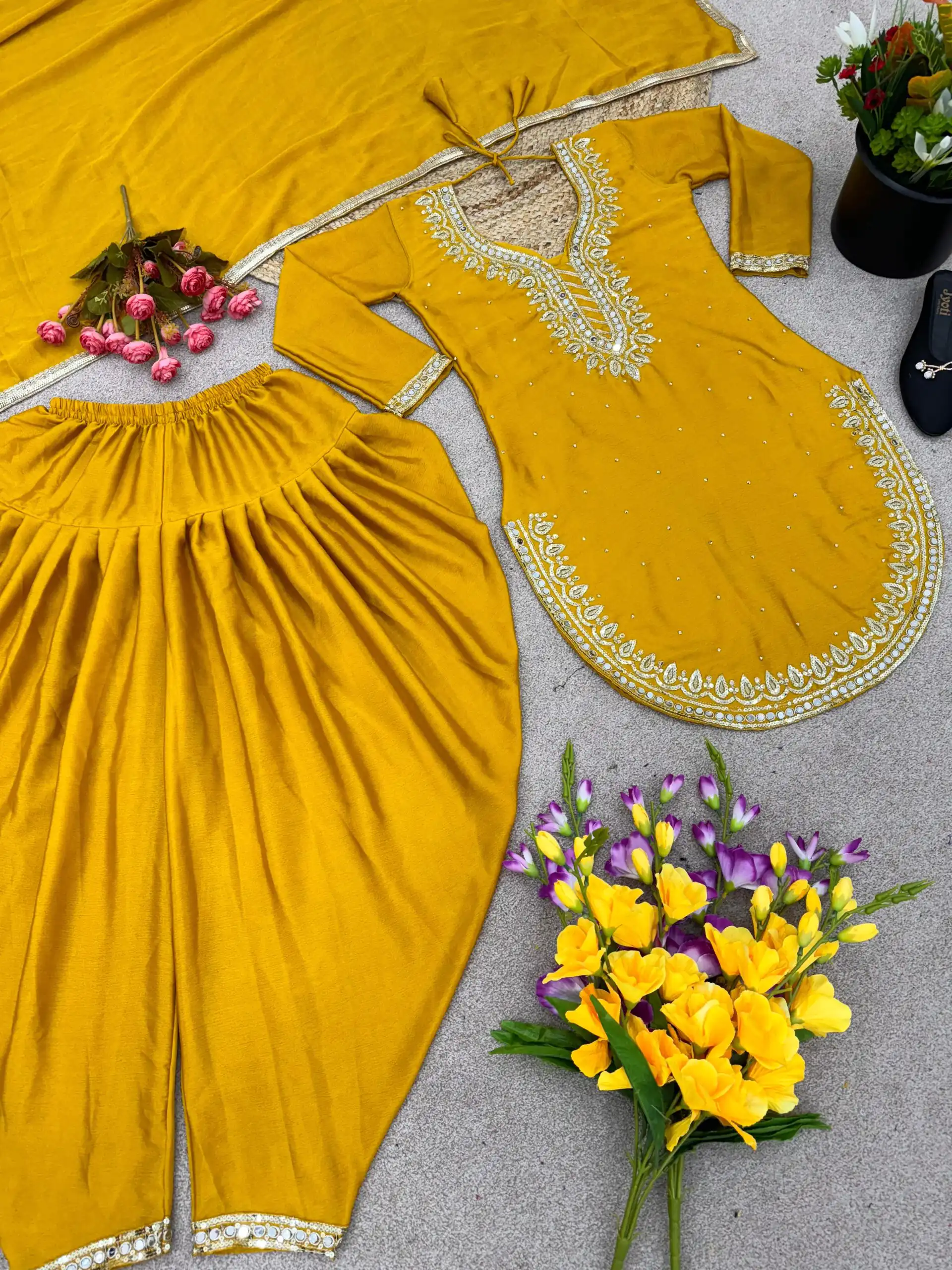 SRK 5138 Yellow Color Pure Chinnon Embroidery Diamond Salwar Suit Wedding, Party, Festive, Events Expected Delivery 4-6 Working Days @ 1949/- | Jump Suits, Casual Suits, Creative suits, Designer Suits, Palazzo Suits, Party Wear Suits, Patiala Suits, Salwar suit, Straight Suits
