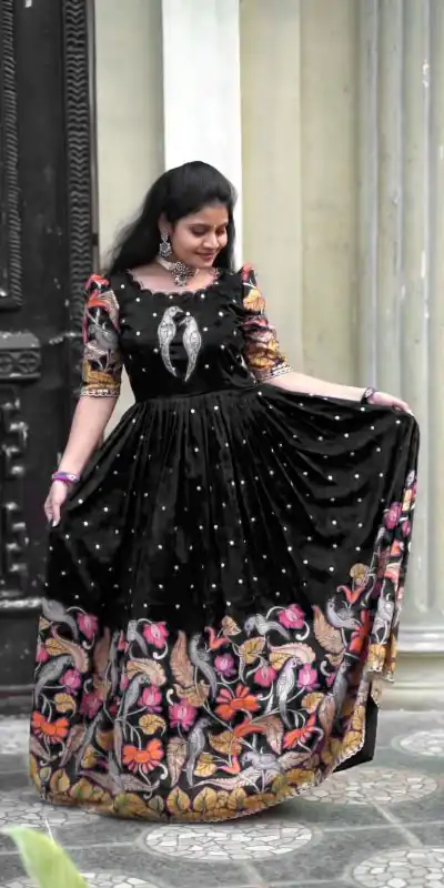kalamkari silk dress Green Color Kalamkari Print With Zari Weaving Border Dola Silk Gown Yana Fab