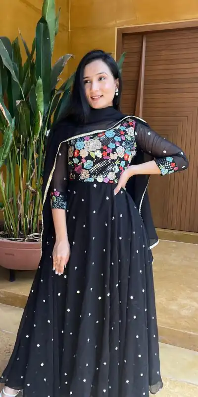 Ram 007 Black Color Fox Georgette Embroidery Lace Work Gown Casual, Wedding, Party, Festive, Events Etc. Expected Delivery 4-6 Working Days @2049/- | Bollywood Gowns, Creative Gowns, Designer Gowns, Embroidered Gowns, Gowns, Party Wear Gowns