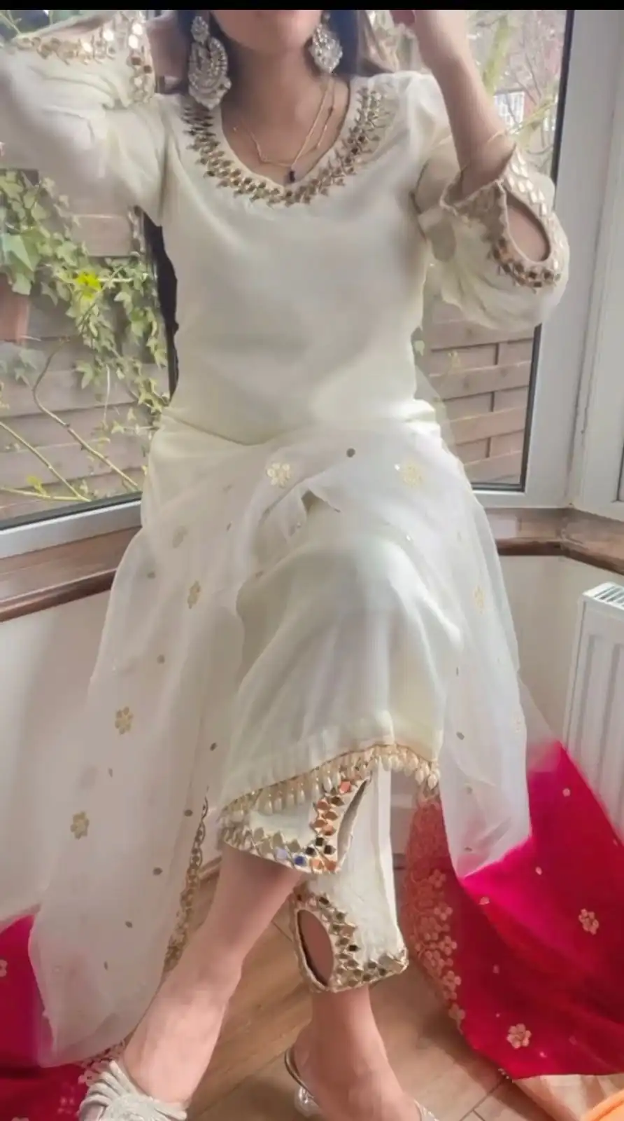 VLM 178 White Color Chinnon Silk Embroidery Work Salwar Suit Wedding, Party, Festive, Events Expected Delivery 4-6 Working Days @ 1899/- Only | Casual Suits, Creative suits, Designer Suits, Party Wear Suits, Salwar suit, Straight Suits