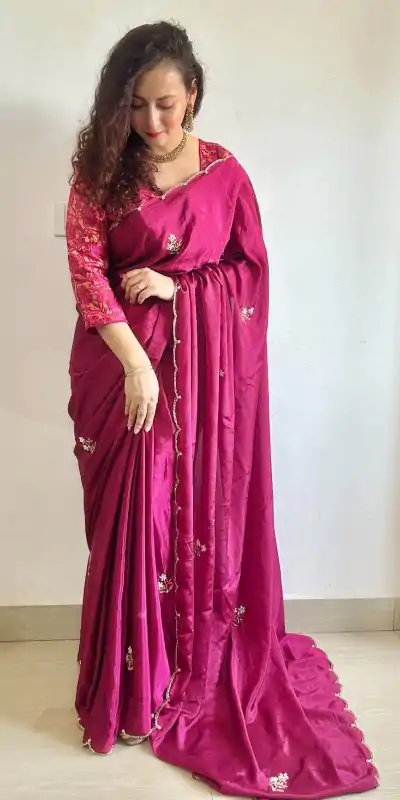   AC BEAUTY Pink Color Soft Chinnon Hand Work Flower Design Saree Casual, Wedding, Festive, Events Expected Delivery 4-6 Working Days @2449/- | Bollywood Sarees, Creative Sarees, Designer Sarees, Embroidered Sarees, Ethnic Saree, Modern Digital sarees, Party Wear Sarees, Sarees