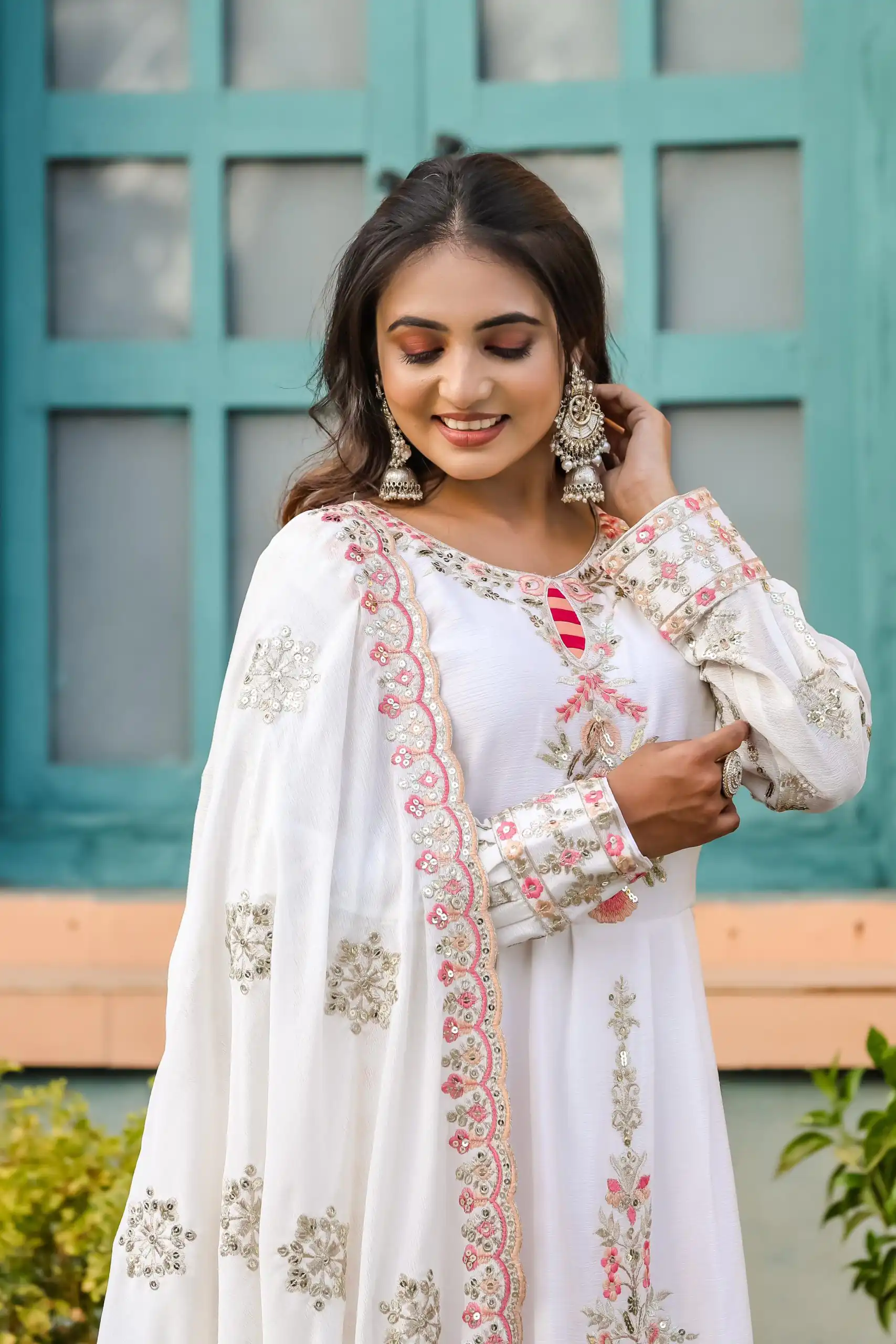 SRK 5163 White Color Chinnon Silk Embroidery Salwar Suit Wedding, Party, Festive, Events Expected Delivery 4-6 Working Days @ 2299/- | Casual Suits, Creative suits, Designer Suits, Palazzo Suits, Party Wear Suits, Patiala Suits, Salwar suit, Straight Suits