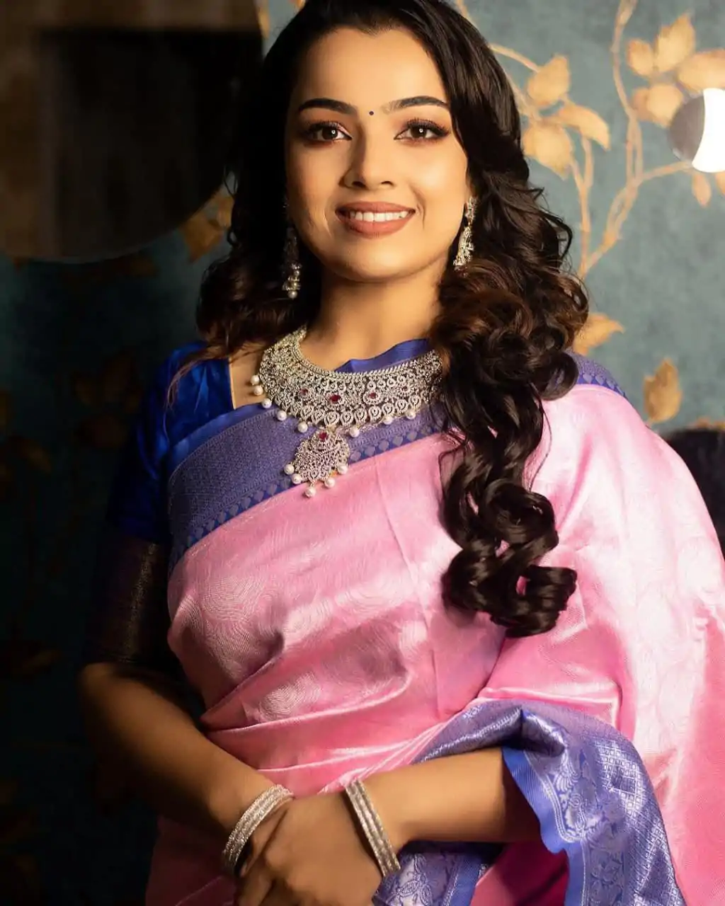 ES 8150 Light Pink Color Soft Lichi Silk Beautiful Design Work Saree Casual, Wedding, Party, Festive, Events Etc. Expected Delivery 4-6 Working Days @1499/- | Bollywood Sarees, Creative Sarees, Designer Sarees, Embroidered Sarees, Ethnic Saree, Modern Digital sarees, Party Wear Sarees, Sarees