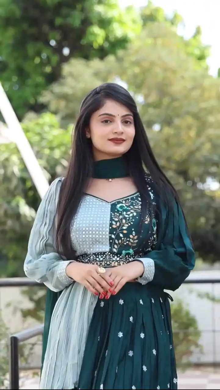 PC 233 Green Color Heavy Chinon Embroidery Lehenga Choli Casual, Party Wear, Events, Festivals Wear Expected Delivery 4-6 Working Days @2699/- | Bollywood Lehenga, Creative Lehenga, Designer Lehenga, Embroidered Lehenga, Lehenga, Party Wear Lehenga