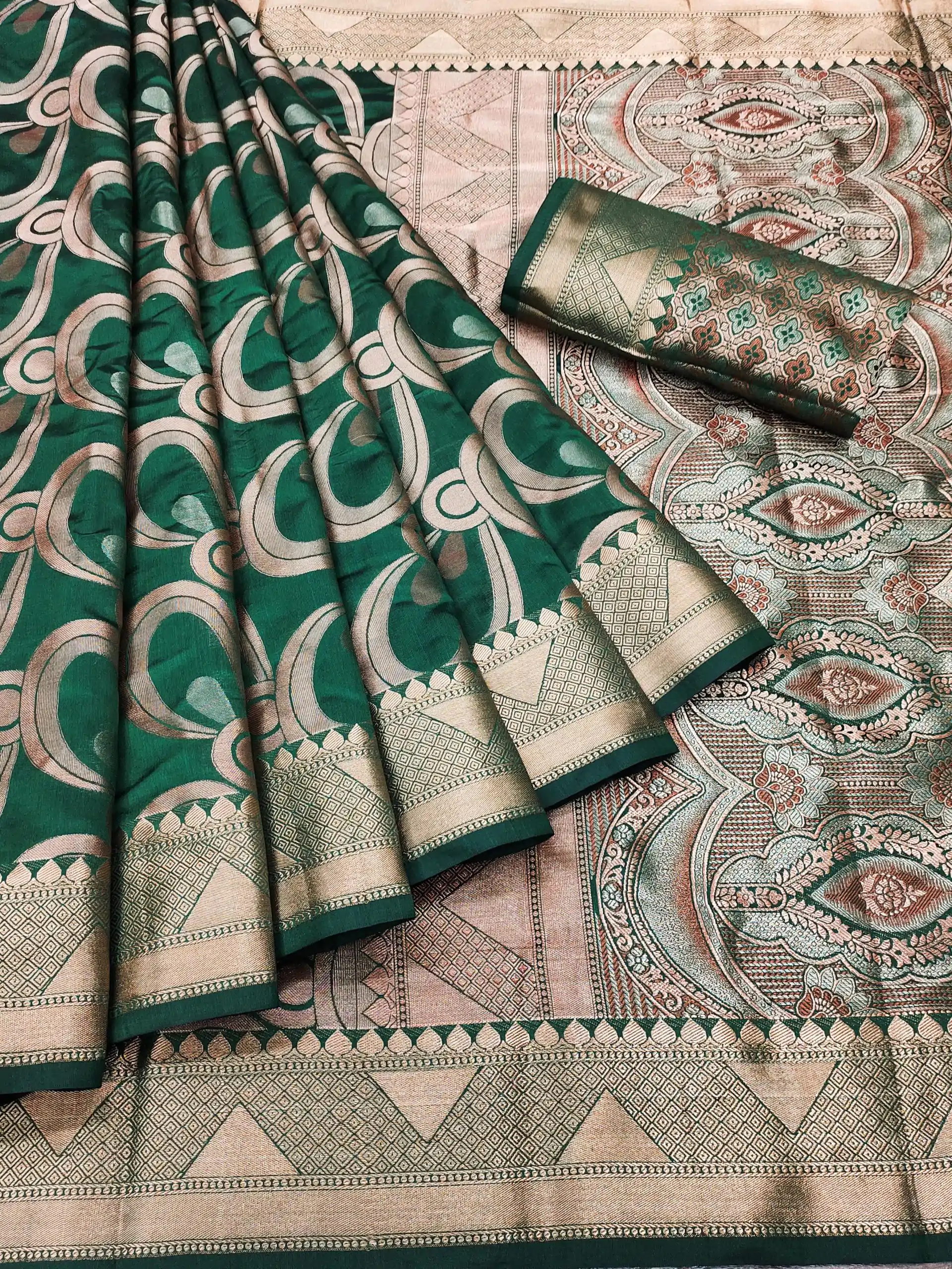 MB 3278 Green Color Soft Lichi Silk Beautiful Cooper Zari Saree Casual, Wedding, Party, Festival, Events, Etc. Expected Delivery 4-6 Working Days @1699/- | Bollywood Sarees, Creative Sarees, Designer Sarees, Embroidered Sarees, Ethnic Saree, Modern Digital sarees, Party Wear Sarees, Sarees
