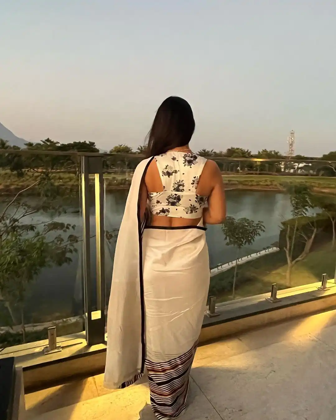 JM CLASS White Color Satin Silk Blouse Digital Print Saree, Party Wear, Events, Festivals Expected Delivery 4-6 Working Days 1549/- | Bollywood Sarees, Creative Sarees, Designer Sarees, Embroidered Sarees, Ethnic Saree, Modern Digital sarees, Party Wear Sarees, Sarees