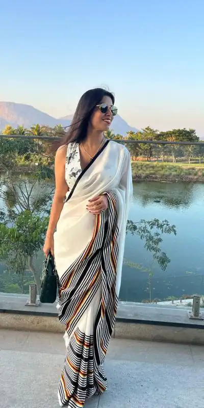 JM CLASS White Color Satin Silk Blouse Digital Print Saree, Party Wear, Events, Festivals Expected Delivery 4-6 Working Days 1549/- | Bollywood Sarees, Creative Sarees, Designer Sarees, Embroidered Sarees, Ethnic Saree, Modern Digital sarees, Party Wear Sarees, Sarees