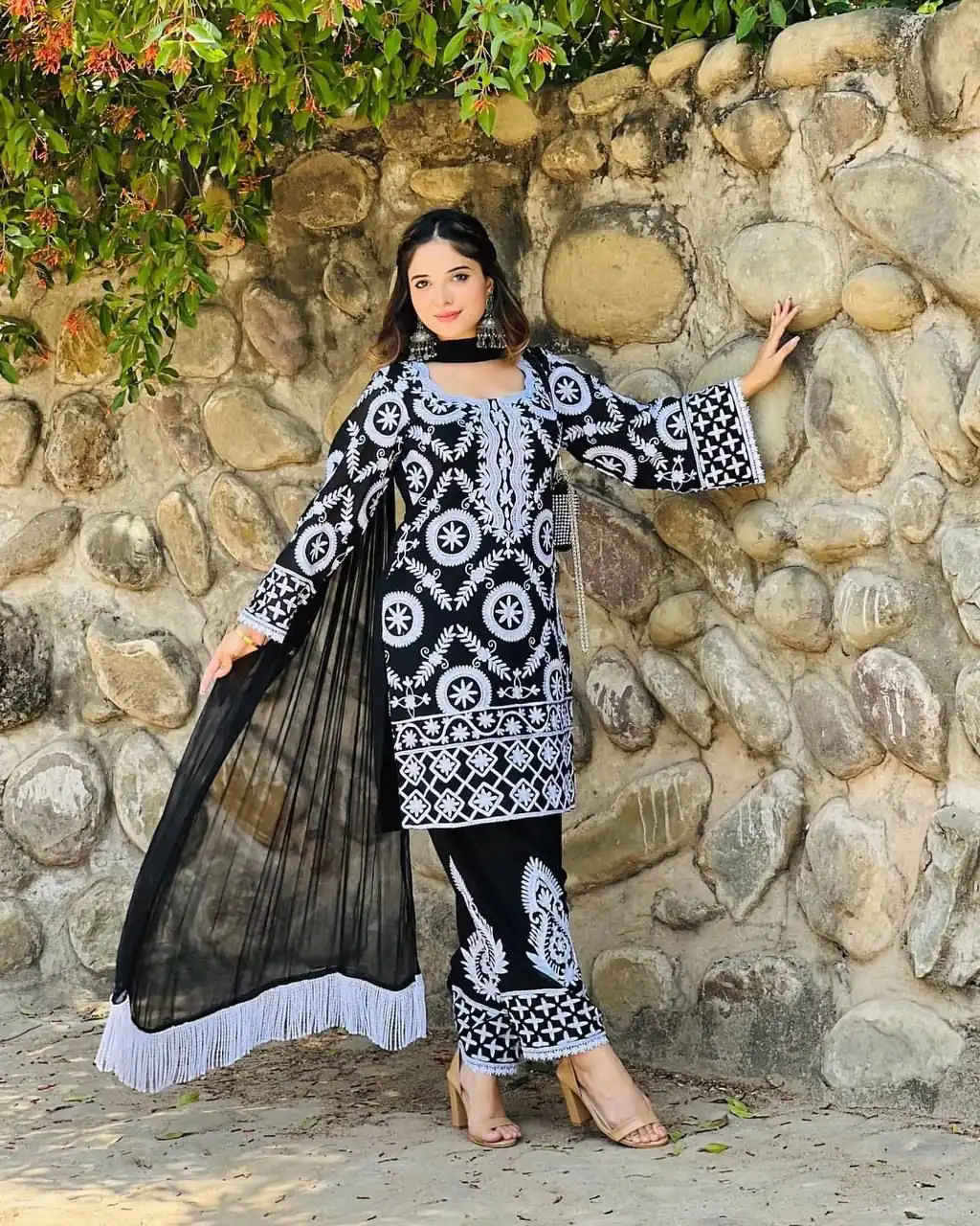 RTC 5624 Black Color Foix Georgette Chine Stitched Salwar Suit Wedding, Party, Festive, Events Etc. Expected Delivery 4-6 Working Days @2149/- | Jump Suits, Casual Suits, Creative suits, Designer Suits, Palazzo Suits, Party Wear Suits, Patiala Suits, Salwar suit, Straight Suits