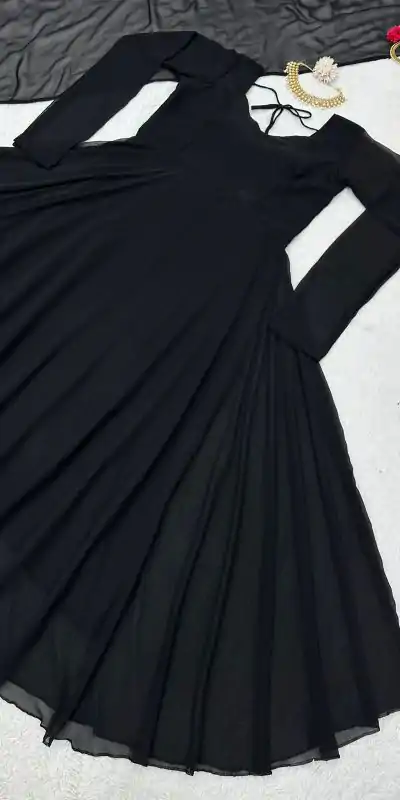 KD 1318 Black Faux Georgette Plain Anarkali Suit Casual, Party, Wedding, Festive, Events Etc. Expected Delivery 4-6 Working Days @1499/- Only | Anarkali Suits, Bollywood Anarkali, Creative-Anarkali, Designer Anarkali, Embroidered Anarkali, Party Wear Anarkali
