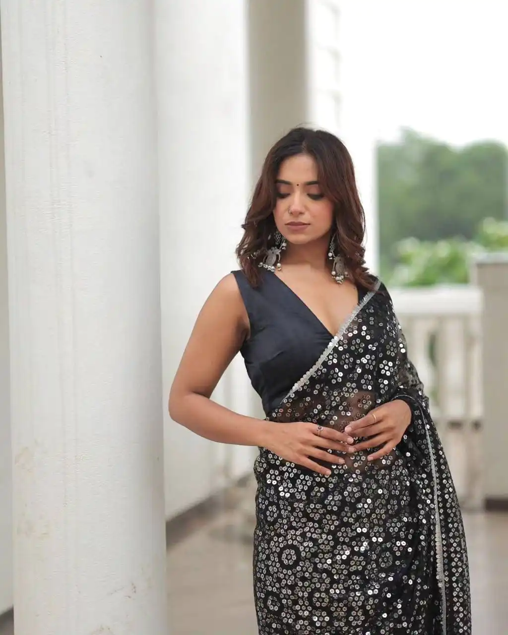 ST 451 Black Color Georgette Embroidery Cotton Thread Work Saree Casual, Wedding, Party, Festive, Events Etc. Expected Delivery 4-6 Working Days @1999/- | Bollywood Sarees, Creative Sarees, Designer Sarees, Embroidered Sarees, Ethnic Saree, Modern Digital sarees, Party Wear Sarees, Sarees