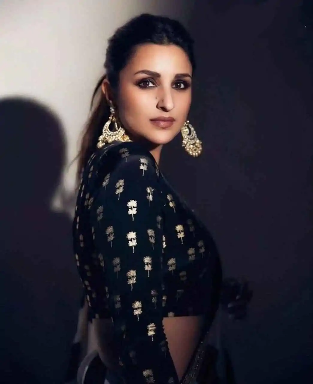 DS NO : BT 255 Black Georgette Silk Zari & Thread Work Saree. Blouse : Heavy Banglory Silk Party Wear, Traditional Wear, Wedding Wear, Events Etc.@1799/- | Bollywood Sarees, Creative Sarees, Designer Sarees, Ethnic Saree, Modern Digital sarees, Party Wear Sarees, Sarees