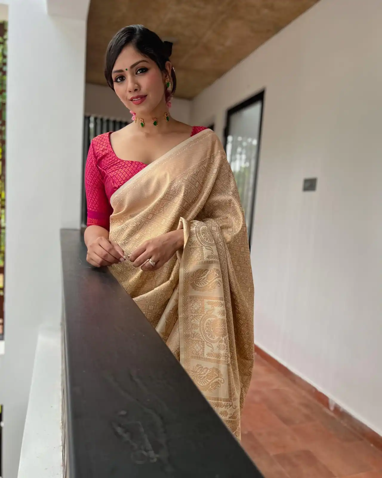 DDF Cream Color Soft Lichi Silk Ordinary Design Rich Pallu Saree Casual, Party Wear, Events, Festivals Etc. Expected Delivery 4-6 Working Days 1399/ | Bollywood Sarees, Creative Sarees, Designer Sarees, Embroidered Sarees, Ethnic Saree, Modern Digital sarees, Party Wear Sarees, Sarees