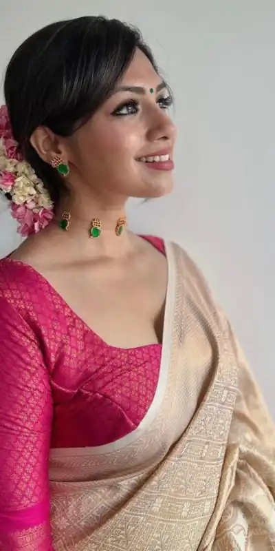 DDF Cream Color Soft Lichi Silk Ordinary Design Rich Pallu Saree Casual, Party Wear, Events, Festivals Etc. Expected Delivery 4-6 Working Days 1399/ | Bollywood Sarees, Creative Sarees, Designer Sarees, Embroidered Sarees, Ethnic Saree, Modern Digital sarees, Party Wear Sarees, Sarees