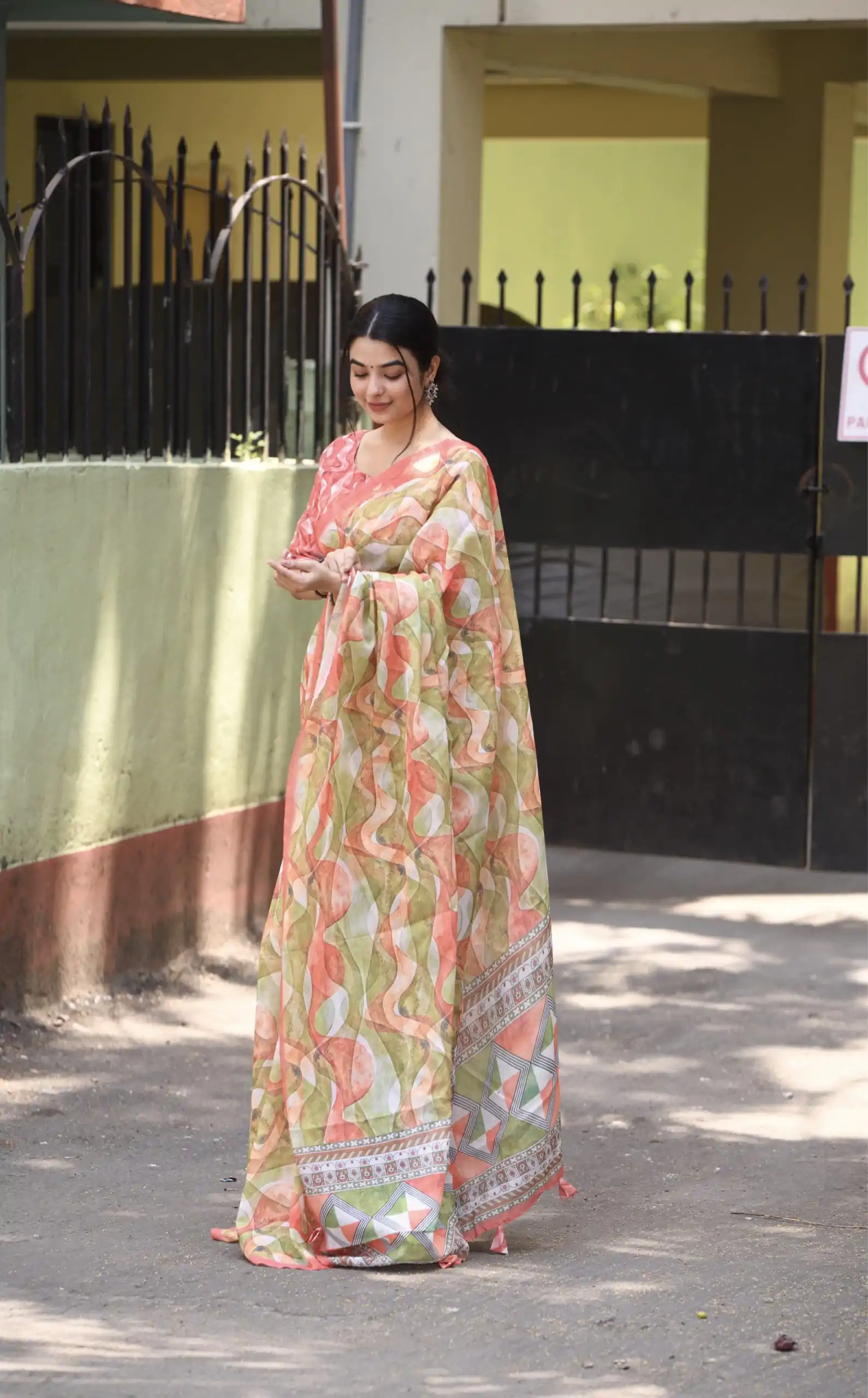 Veechis 111 Pista Green Color Linen Beautiful Digital Printed Work Saree Casual, Party Festive, Events. Expected Delivery 4-6 Working Days @1549/- | Bollywood Sarees, Creative Sarees, Designer Sarees, Embroidered Sarees, Modern Digital sarees, Party Wear Sarees, Sarees