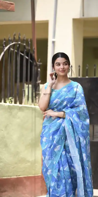 Veechis 111 Royal Blue Color Linen Beautiful Digital Printed Work Saree Casual, Party Festive, Events. Expected Delivery 4-6 Working Days @1549/- | Bollywood Sarees, Creative Sarees, Designer Sarees, Embroidered Sarees, Modern Digital sarees, Party Wear Sarees, Sarees