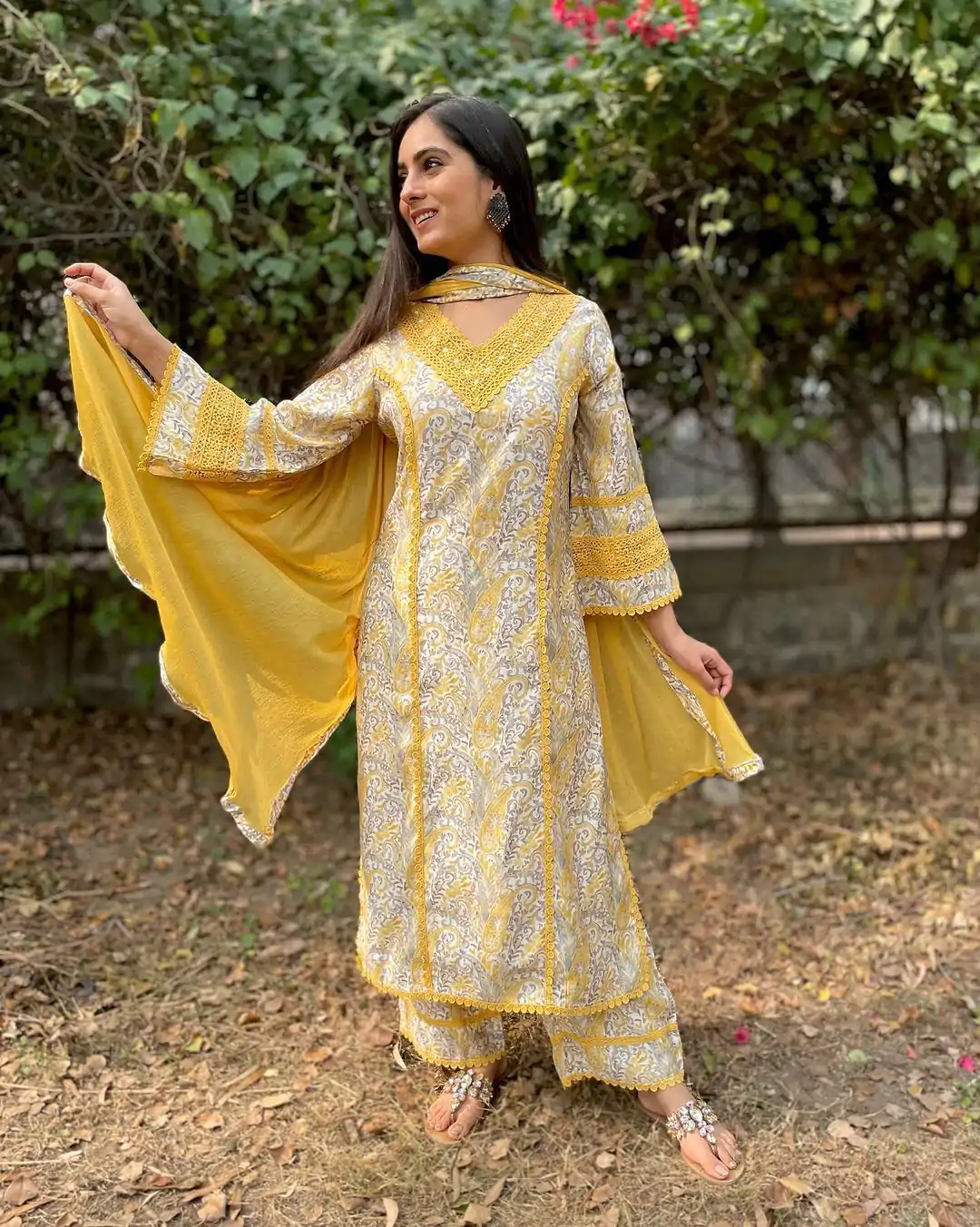 AD 158 Yellow  Color Maslin Digital Printed Diamond Salwar Suit Wedding, Party, Festive, Events Expected Delivery 4-6 Working Days @ 1899/- | Casual Suits, Creative suits, Designer Suits, Palazzo Suits, Party Wear Suits, Patiala Suits, Salwar suit, Straight Suits