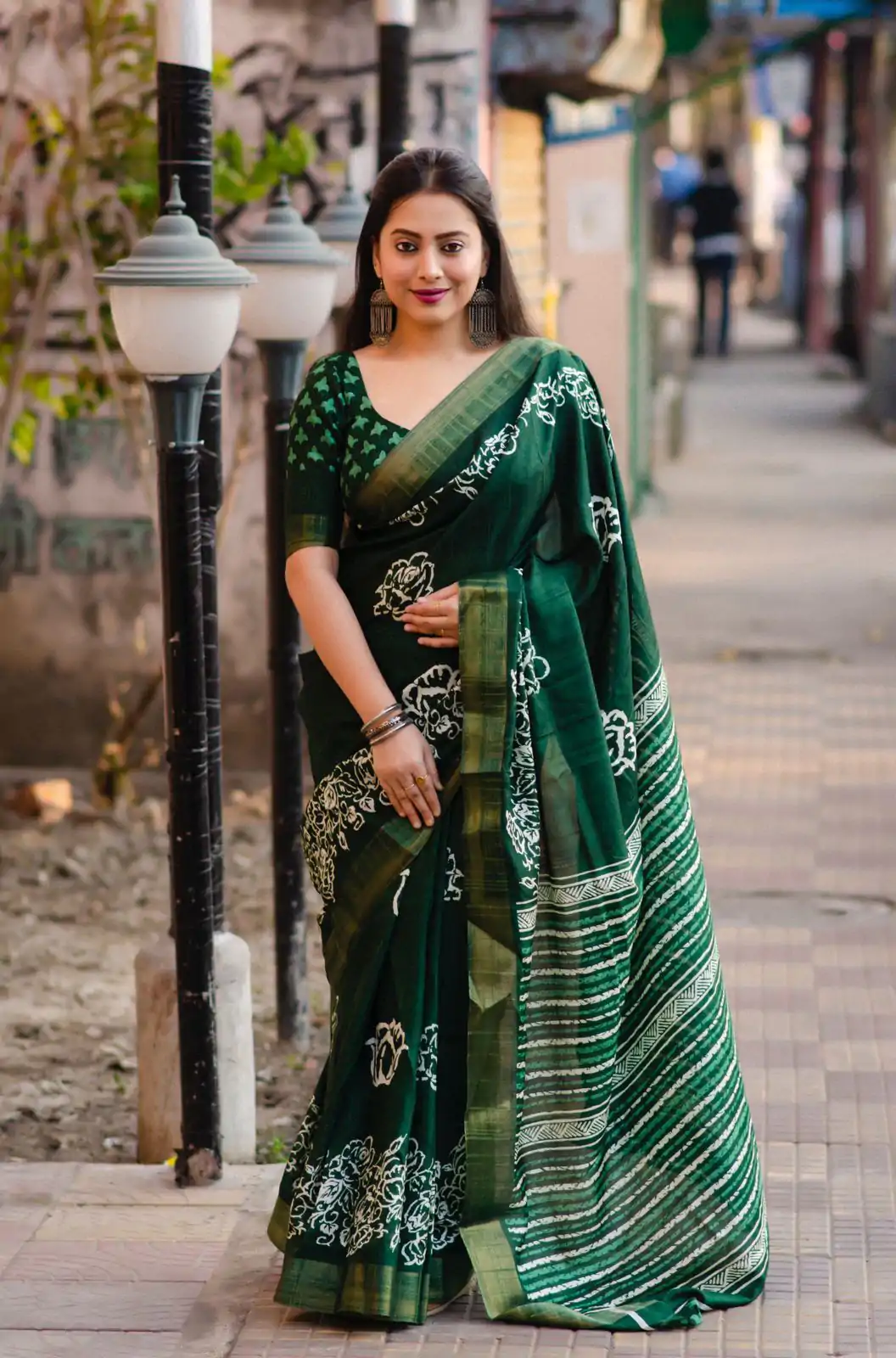 NT 493 Green Color Plain Linen Digital Printed All Over Saree Events Casual Wedding Festive . Expected Delivery  4-6 Working Days @1449/- | Bollywood Sarees, Creative Sarees, Designer Sarees, Embroidered Sarees, Ethnic Saree, Modern Digital sarees, Party Wear Sarees, Sarees