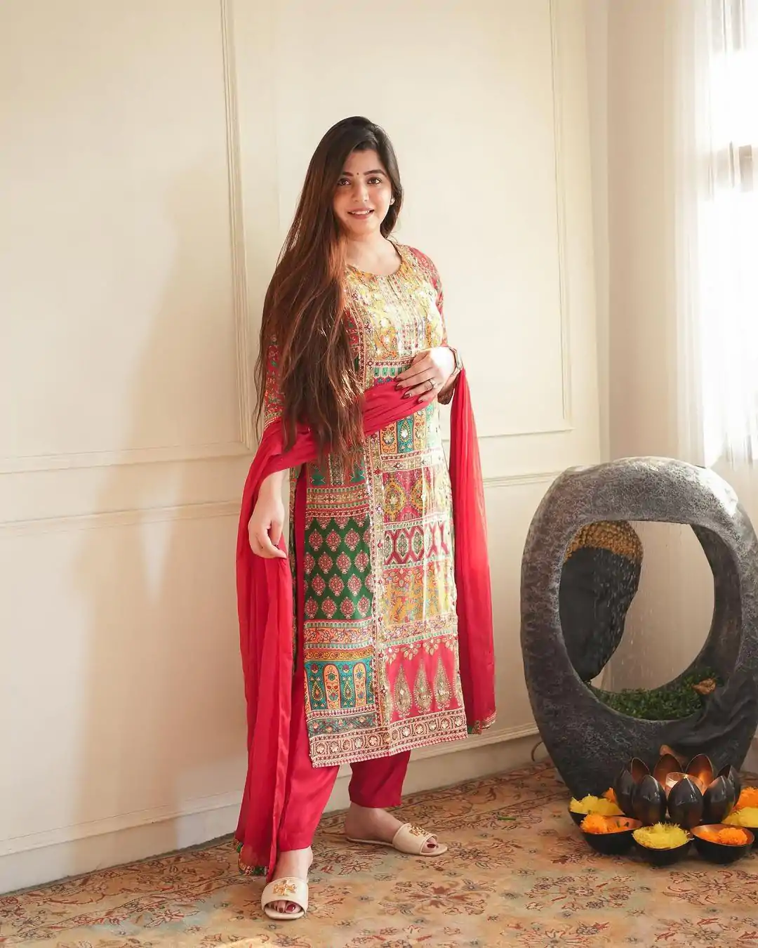 LG 1852 Pink color Maslin Printed Real Mirror Work Salwar Suit Casual, Wedding, Party, Festive, Events . Expected Delivery 4-6 Working Days @1949/- | Casual Suits, Creative suits, Designer Suits, Palazzo Suits, Party Wear Suits, Patiala Suits, Salwar suit, Straight Suits
