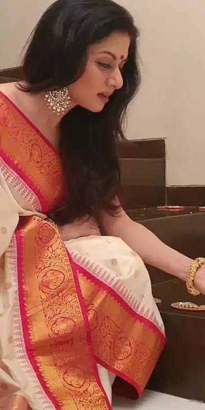 KP 4062 Cream Color Soft Lichi Silk Jacquard On All Over Saree Casual, Party Wear, Wedding, Events Etc. Expected Delivery 4-6 Working Days @1449/- | Bollywood Sarees, Creative Sarees, Designer Sarees, Embroidered Sarees, Ethnic Saree, Modern Digital sarees, Party Wear Sarees, Sarees