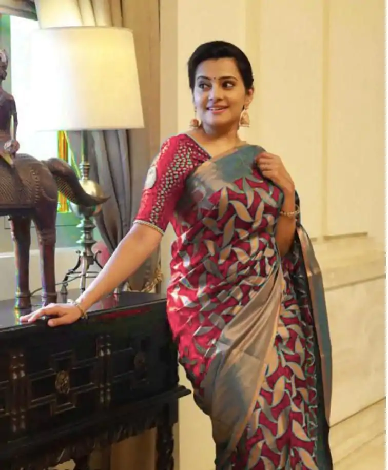 KP 4057 Red Color Soft Lichi Silk Jacquard On All Over Saree Casual, Party Wear, Wedding, Events Etc. Expected Delivery 4-6 Working Days @1349/- | Bollywood Sarees, Creative Sarees, Designer Sarees, Embroidered Sarees, Ethnic Saree, Modern Digital sarees, Party Wear Sarees, Sarees