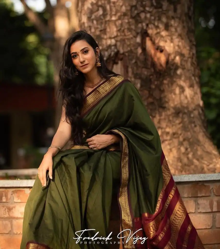 KP 5004 Green Color Soft Lichi Silk Jacquard On All Over Saree Casual, Party Wear, Wedding, Events Etc. Expected Delivery 4-6 Working Days @1449/- | Bollywood Sarees, Creative Sarees, Designer Sarees, Embroidered Sarees, Ethnic Saree, Modern Digital sarees, Party Wear Sarees, Sarees