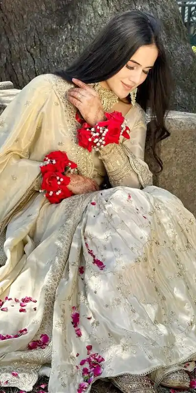 SRK 5172 Grey Color Pure Chinnon Silk Embroidery Sequence Salwar Suit Wedding, Party, Festive, Events Expected Delivery 4-6 Working Days @ 2049/- | Jump Suits, Casual Suits, Creative suits, Designer Suits, Palazzo Suits, Party Wear Suits, Patiala Suits, Salwar suit, Straight Suits