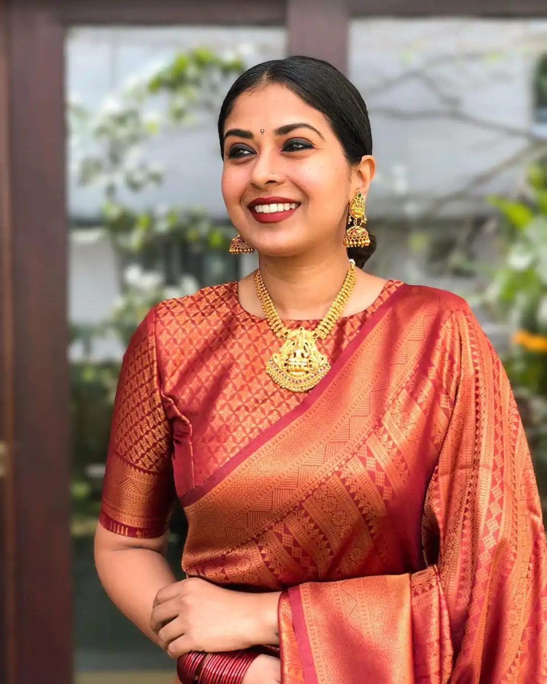 KP 4009 Maroon Color Soft Lichi Silk Jacquard On All Over Saree Casual, Party Wear, Wedding, Events Etc. Expected Delivery 4-6 Working Days @1299/- | Bollywood Sarees, Creative Sarees, Designer Sarees, Embroidered Sarees, Ethnic Saree, Modern Digital sarees, Party Wear Sarees, Sarees