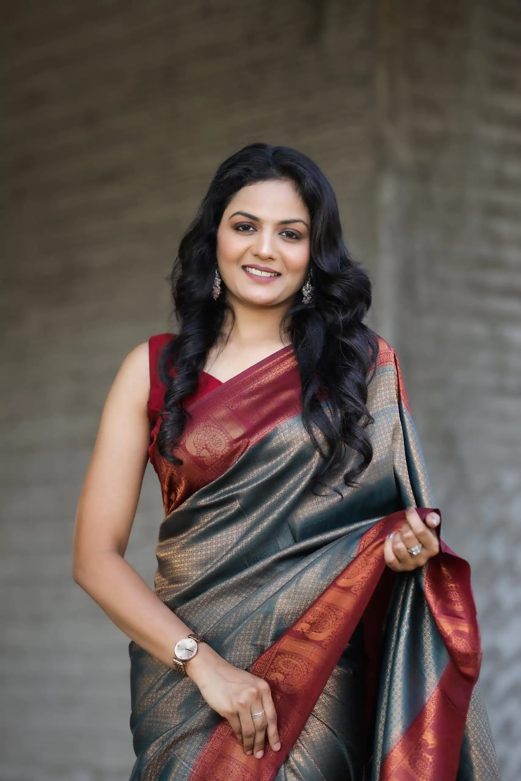 GK Mayurika Grey Color Soft Silk Beautiful Rich Pallu All Over Saree Events Casual Wedding Festive . Expected Delivery  4-6 Working Days @1999/- | Bollywood Sarees, Creative Sarees, Designer Sarees, Embroidered Sarees, Ethnic Saree, Modern Digital sarees, Party Wear Sarees, Sarees