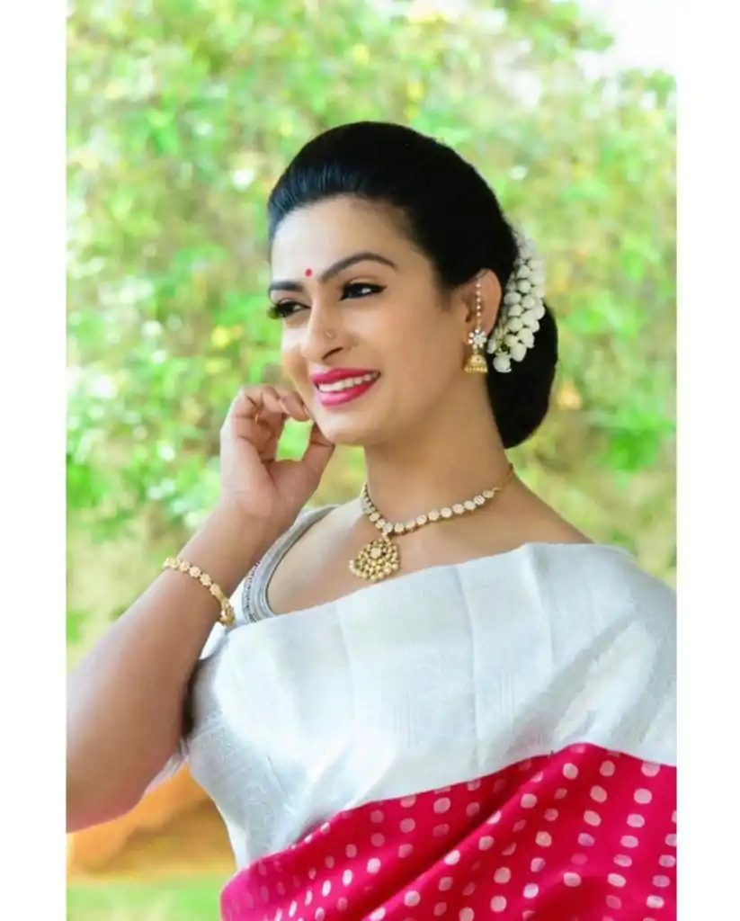KP 4001 Pink Color Soft Lichi Silk Jacquard On All Over Saree Casual, Party Wear, Wedding, Events Etc. Expected Delivery 4-6 Working Days @1449/- | Bollywood Sarees, Creative Sarees, Designer Sarees, Embroidered Sarees, Ethnic Saree, Modern Digital sarees, Party Wear Sarees, Sarees