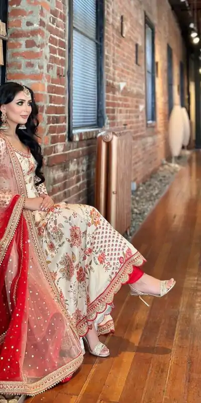 SR 1620 White color Georgette Embroidery Diamond Anarkali Suit Casual, Wedding, Party, Festive, Events . Expected Delivery 4-6 Working Days @2099/- | Anarkali Suits, Creative-Anarkali, Designer Anarkali, Embroidered Anarkali, Party Wear Anarkali