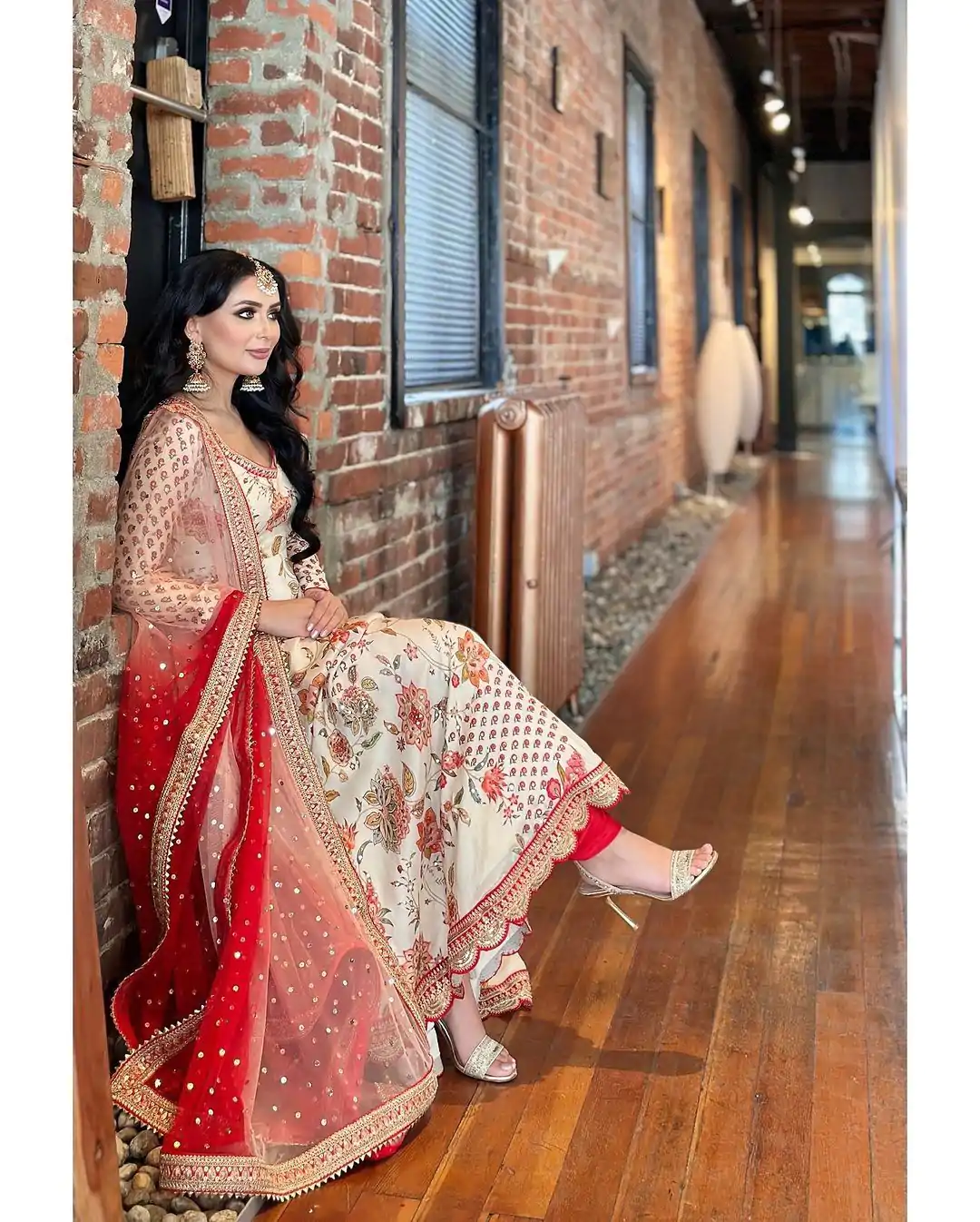 SR 1620 White color Georgette Embroidery Diamond Anarkali Suit Casual, Wedding, Party, Festive, Events . Expected Delivery 4-6 Working Days @2099/- | Anarkali Suits, Creative-Anarkali, Designer Anarkali, Embroidered Anarkali, Party Wear Anarkali