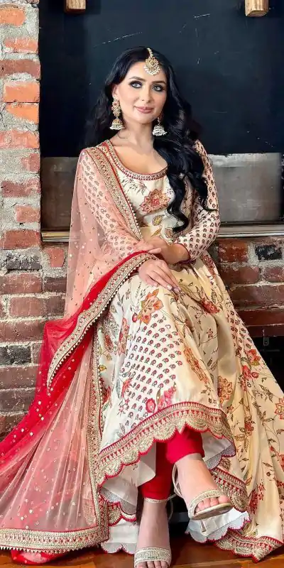 SR 1620 White color Georgette Embroidery Diamond Anarkali Suit Casual, Wedding, Party, Festive, Events . Expected Delivery 4-6 Working Days @2099/- | Anarkali Suits, Creative-Anarkali, Designer Anarkali, Embroidered Anarkali, Party Wear Anarkali